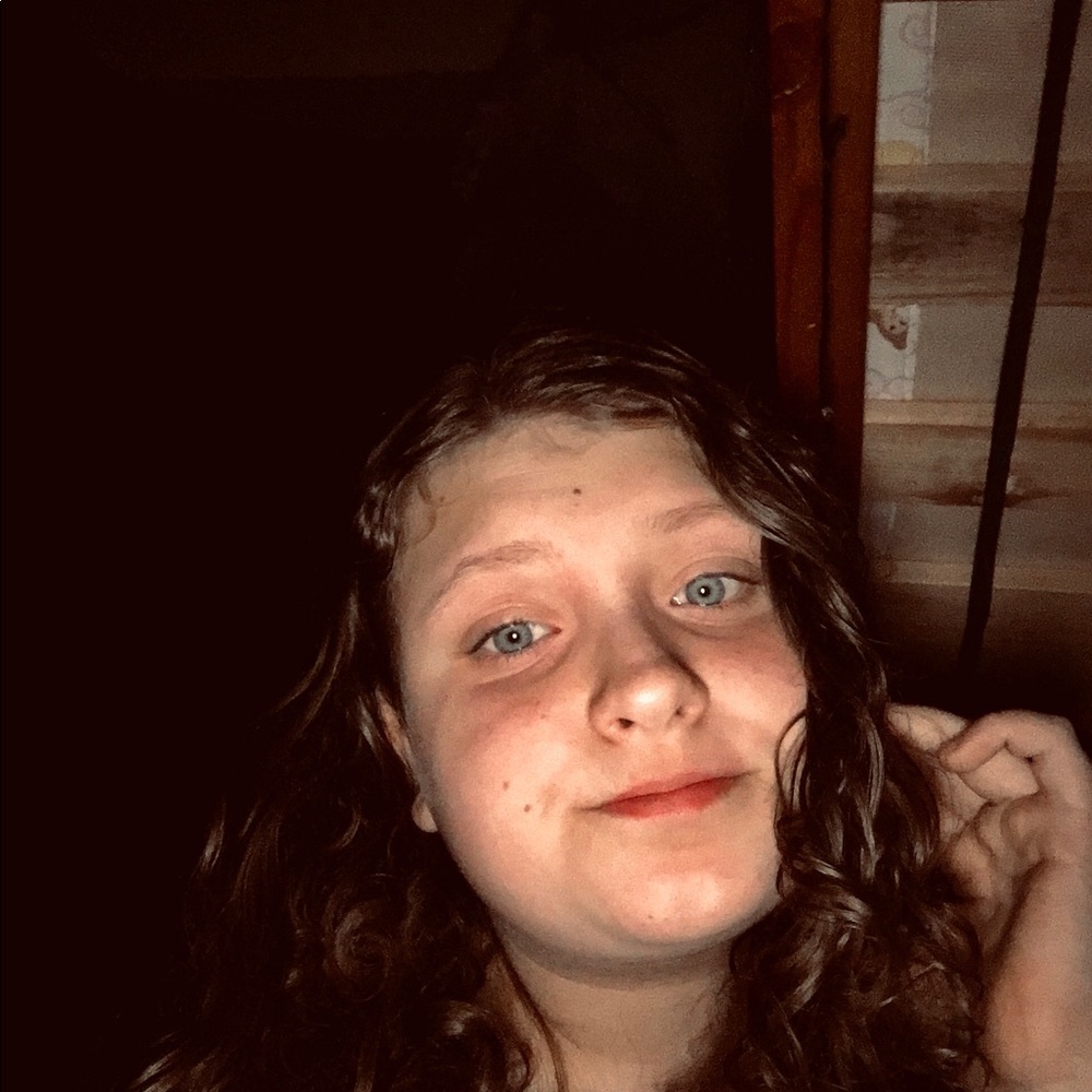 Meet your Posher, Rebecca